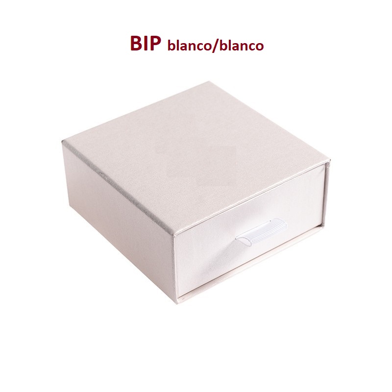 Caja BIP pendientes + cadena 90x87x40 mm.